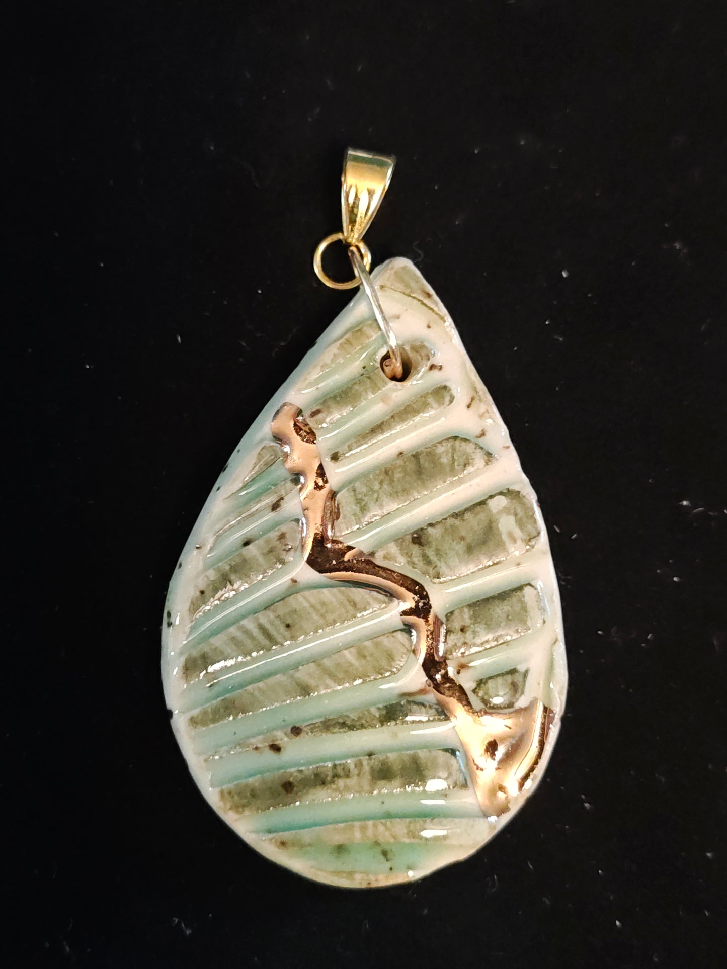Green and Gold Pendant - P70