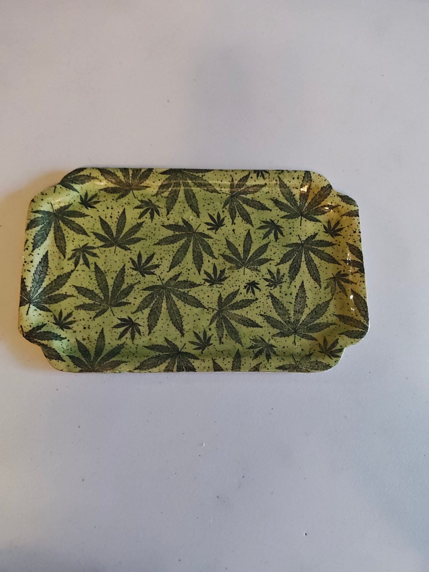 Rectangular Plate with Leaf Pattern