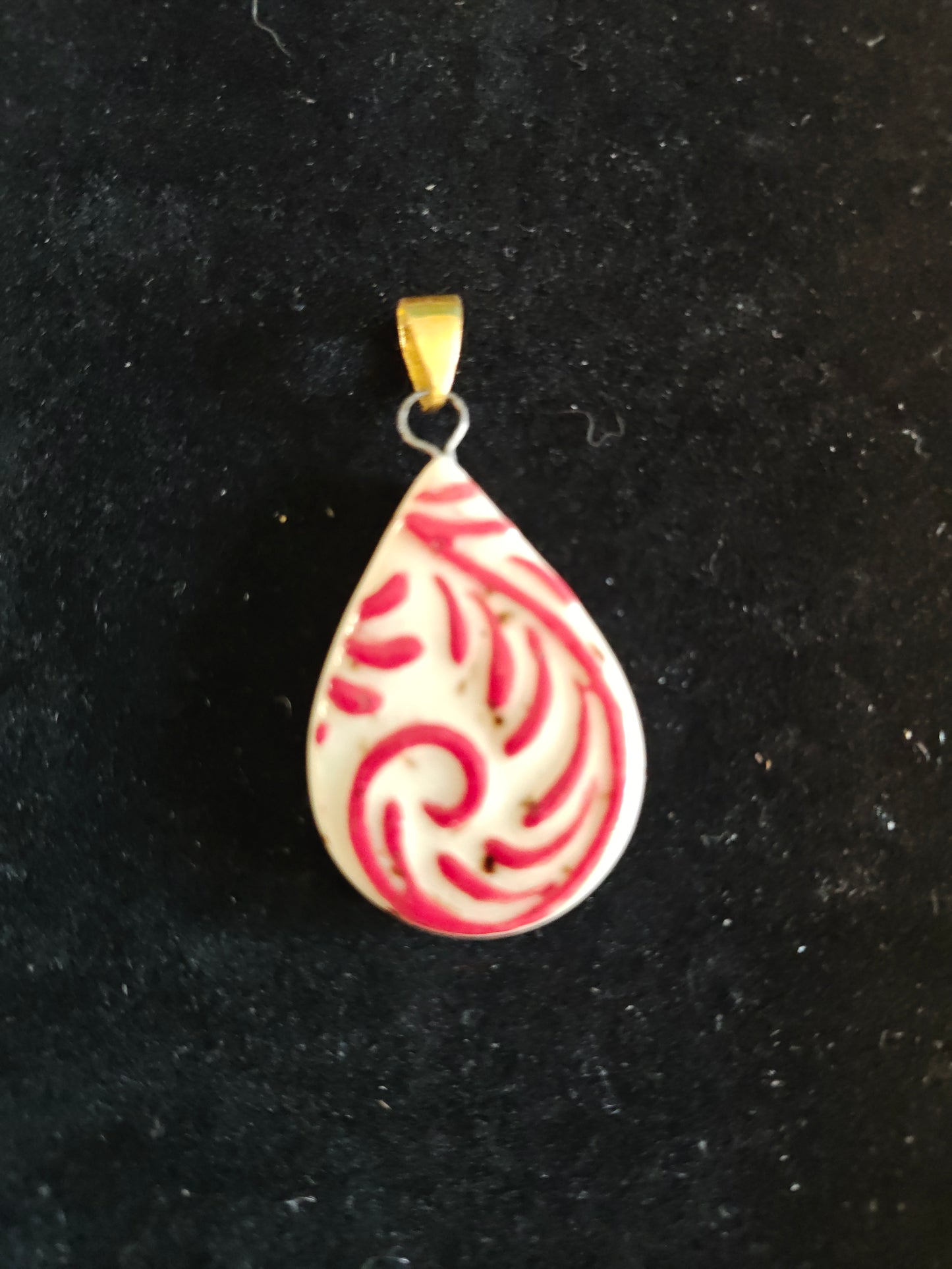 Red Scrollwork Pendant - P41