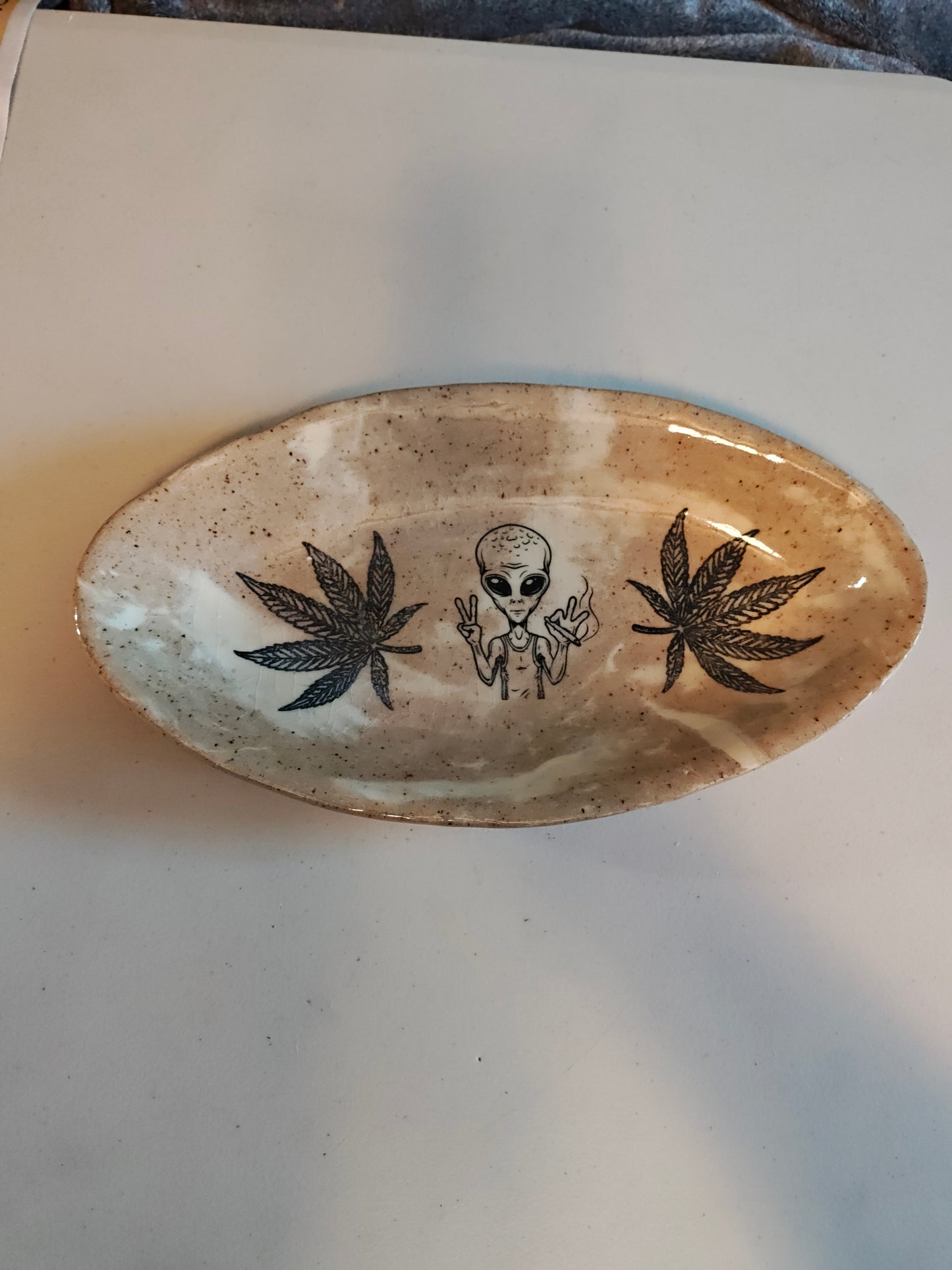 Smoking Alien Serving Dish