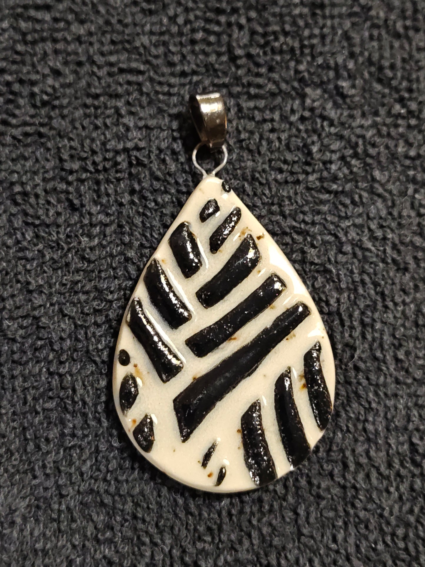 Black Stripe Pendant - P109