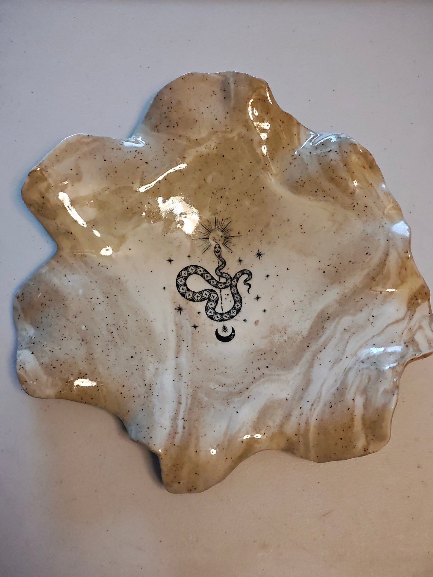 Free Form Plate with Snake