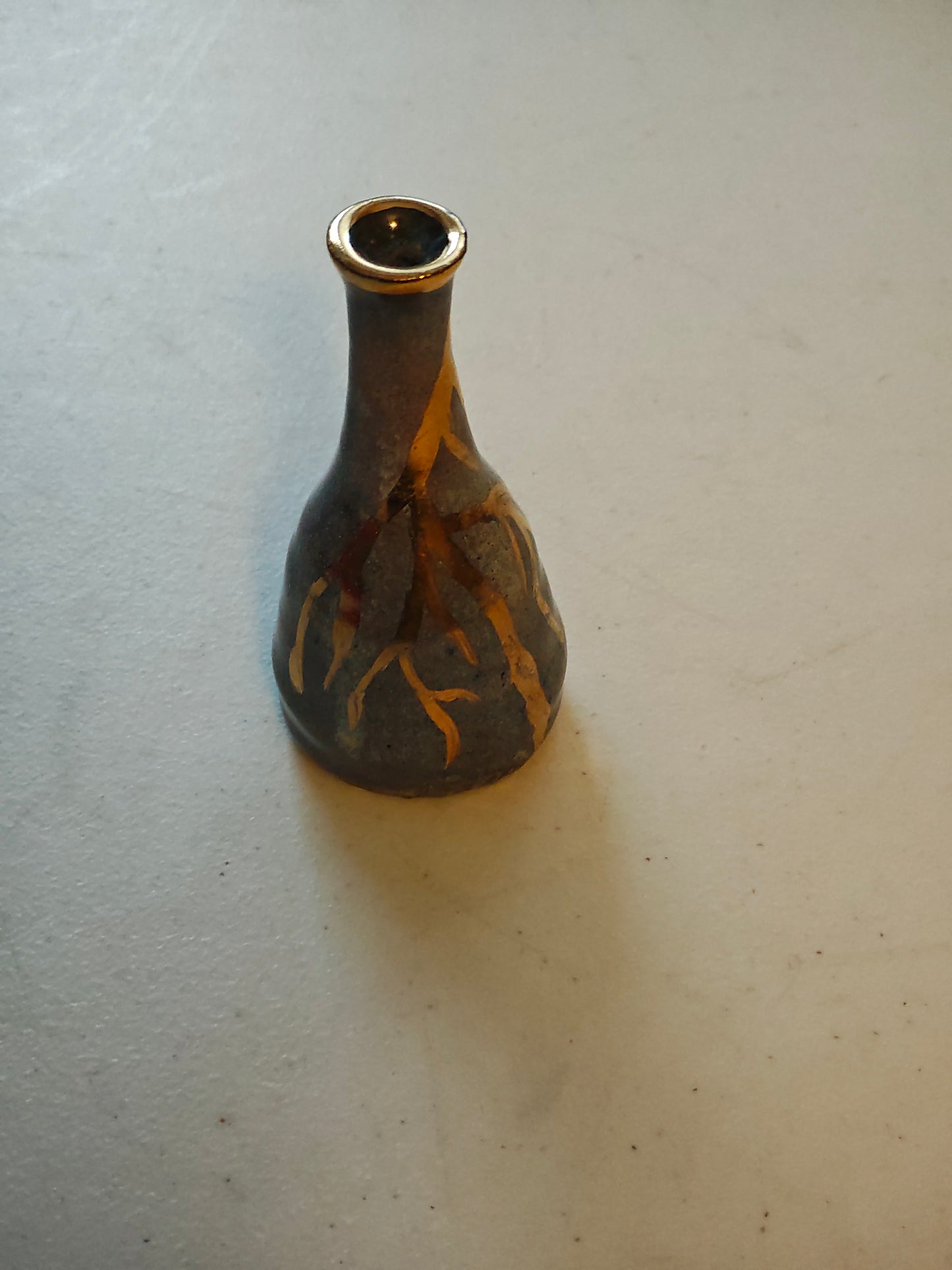 Small Gold Lightning Pattern Jar
