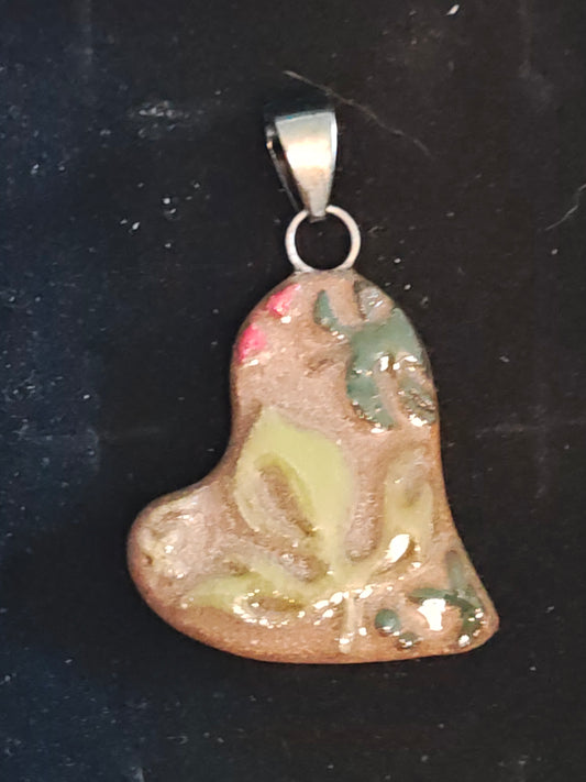 Heart shaped Pendant with Leaves - P17