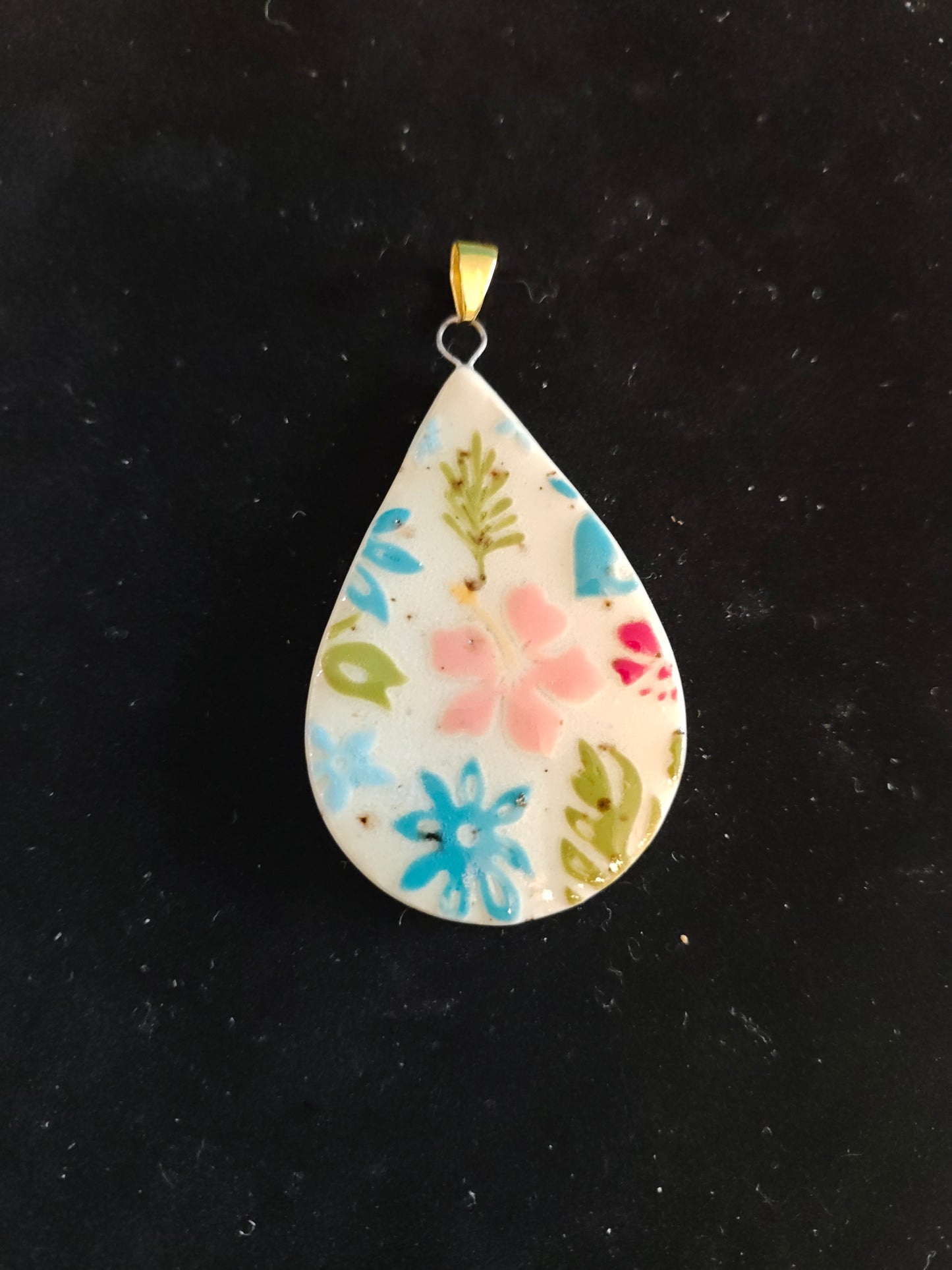 Multicolor Floral Pattern Pendant - P36
