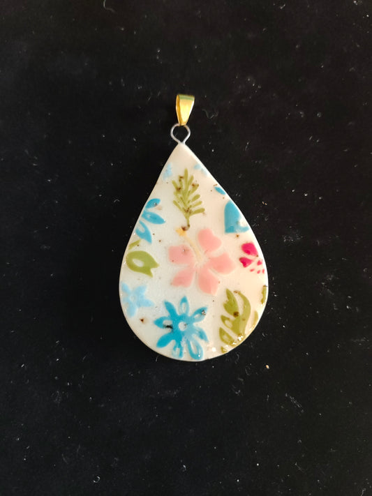 Multicolor Floral Pattern Pendant - P36