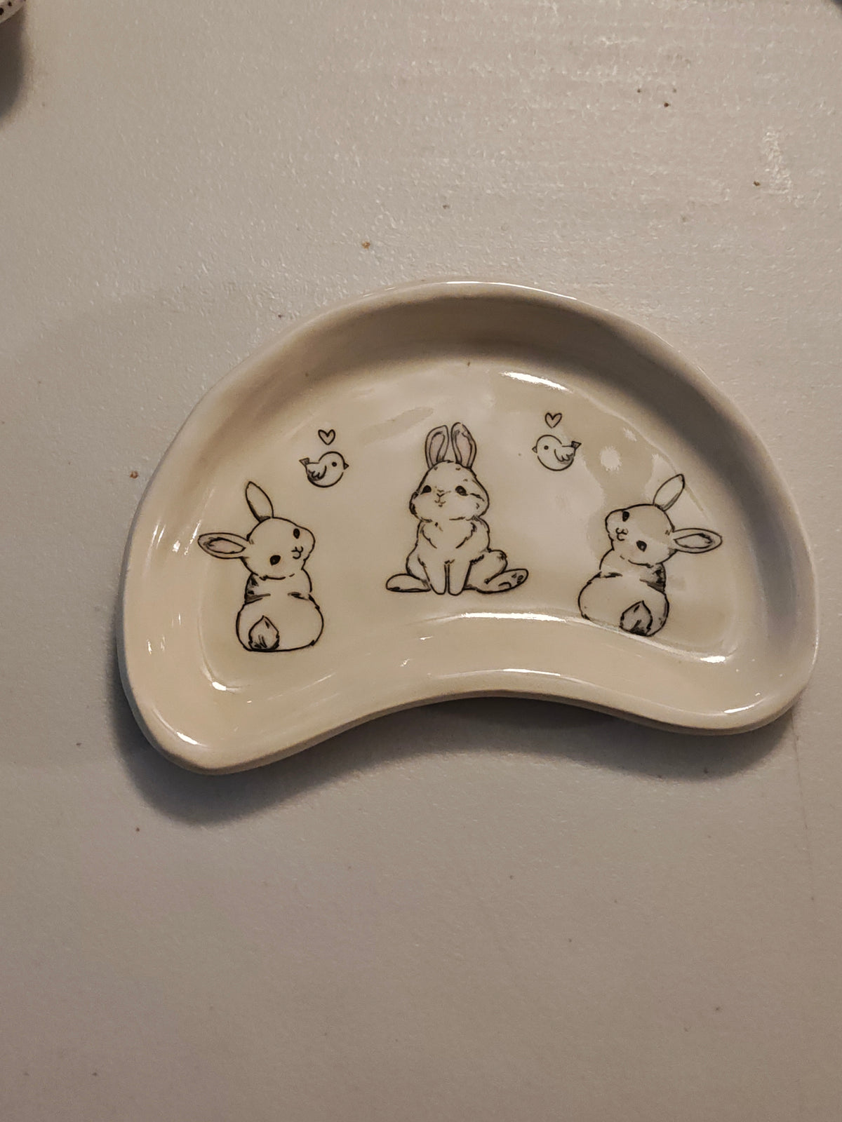 Bean Shaped Trinket Dish with Three Bunnies
