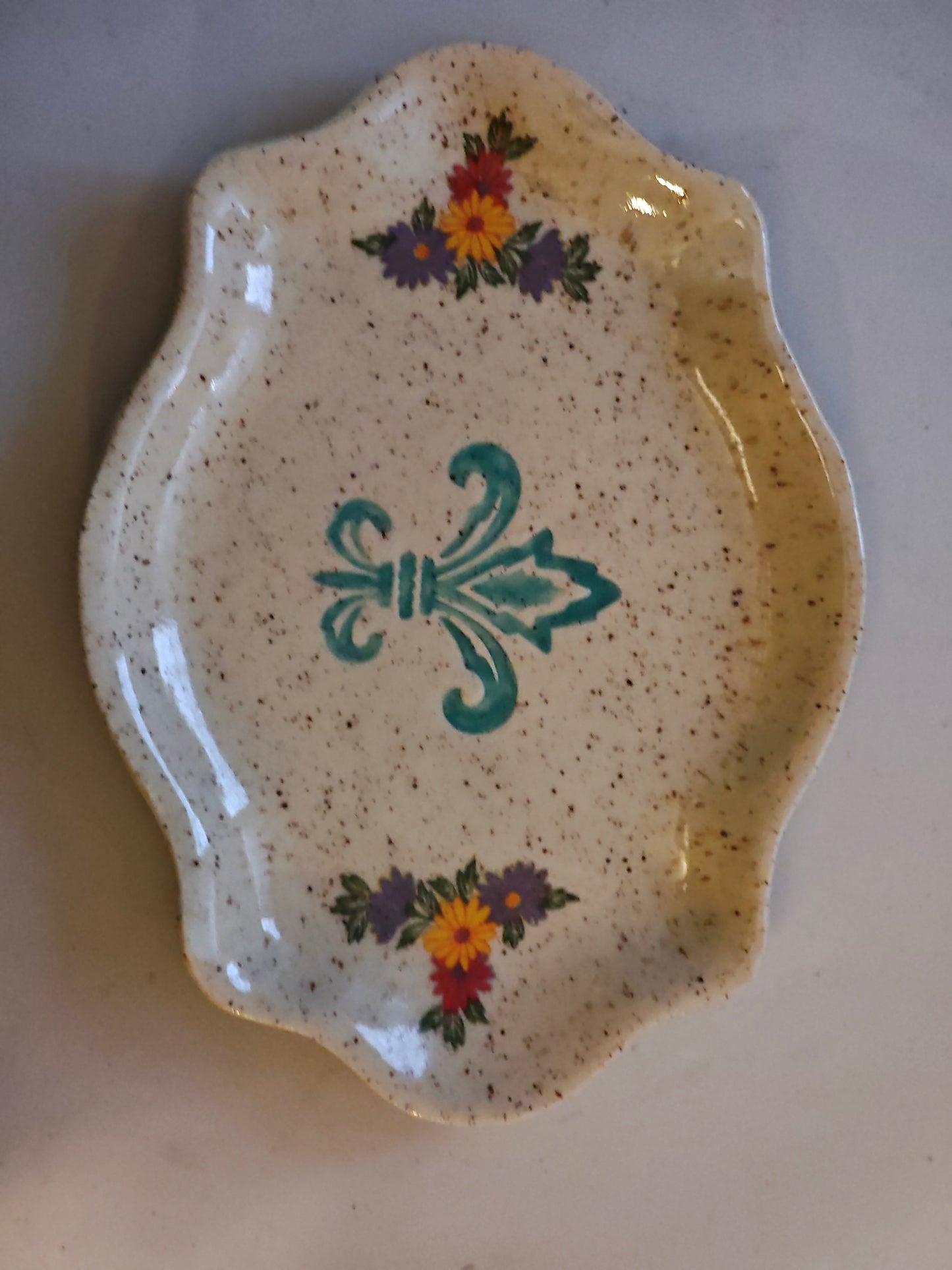 Fleur de Lis Plate with Flowers