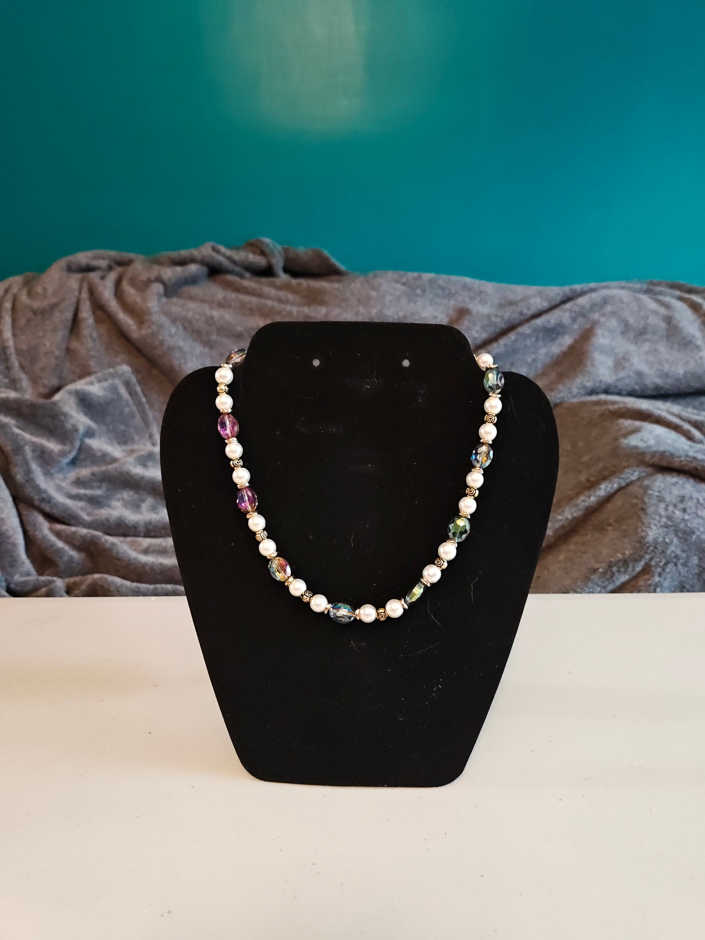 Crystal, Glass Pearl, and Gold Rose Necklace - 11