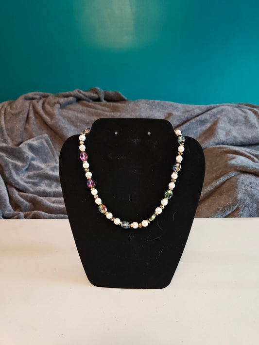 Crystal, Glass Pearl, and Gold Rose Necklace - 11