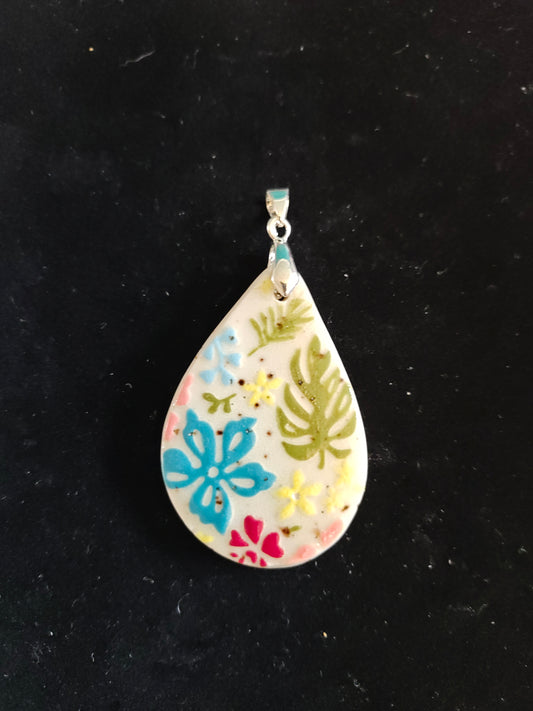 Multicolor Floral Pattern Pendant - P31