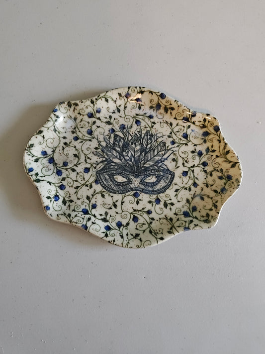 Floral mask plate
