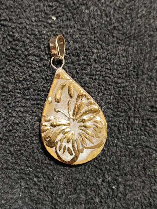 Gold Butterfly Luster Pendant - P128