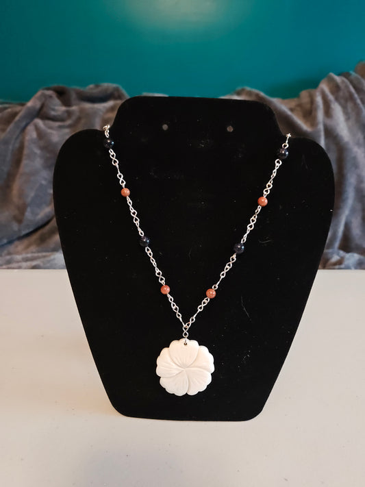 Sandstone Flower Necklace - C45