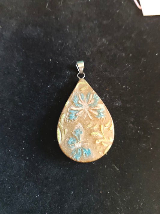 Butterfly Pattern Pendant - P37