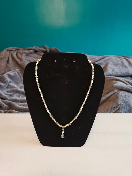 Crystal and Faux Pearl Necklace - S10
