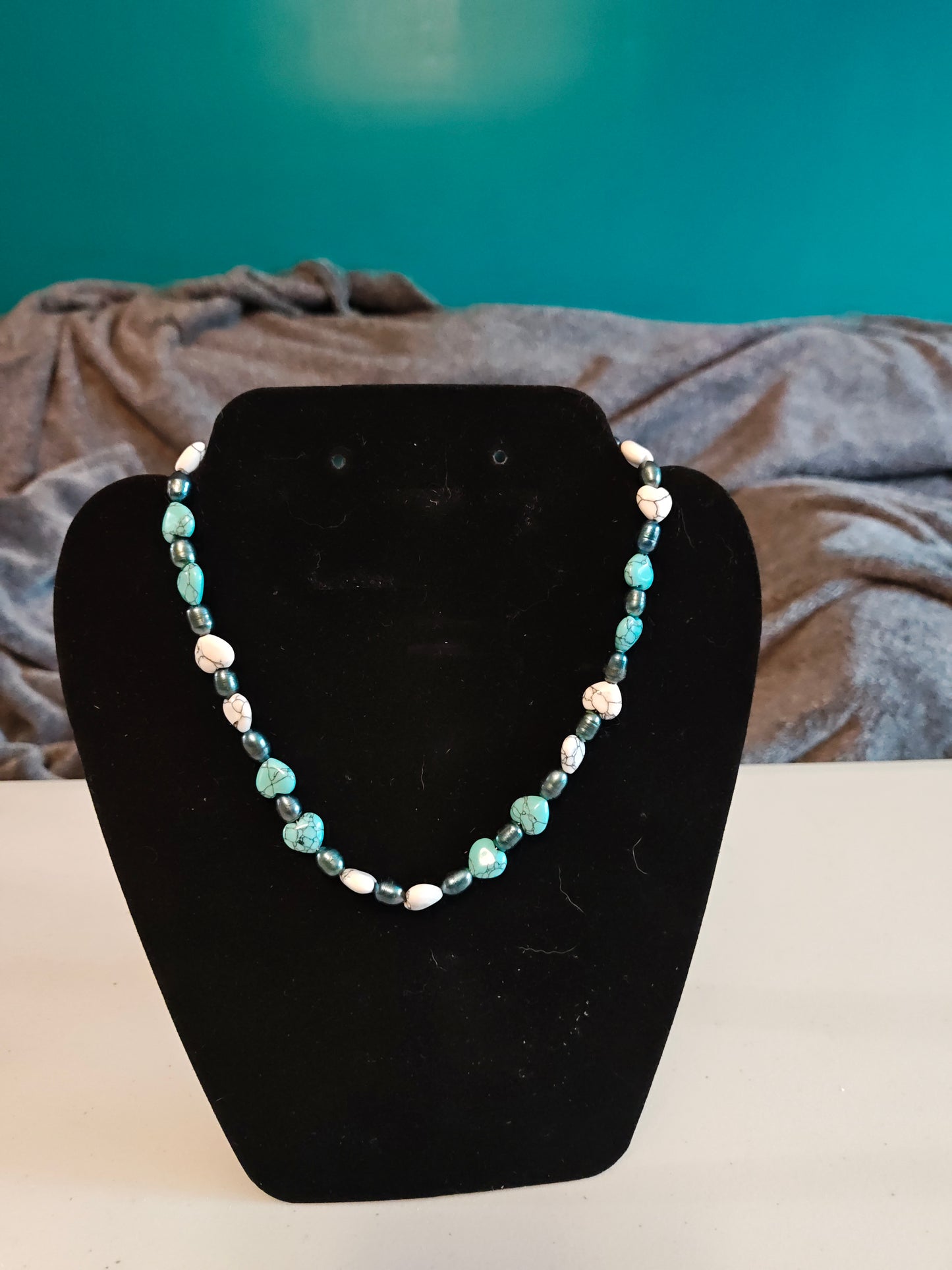 Howlite Heart and Freshwater Pearl Necklace - 14